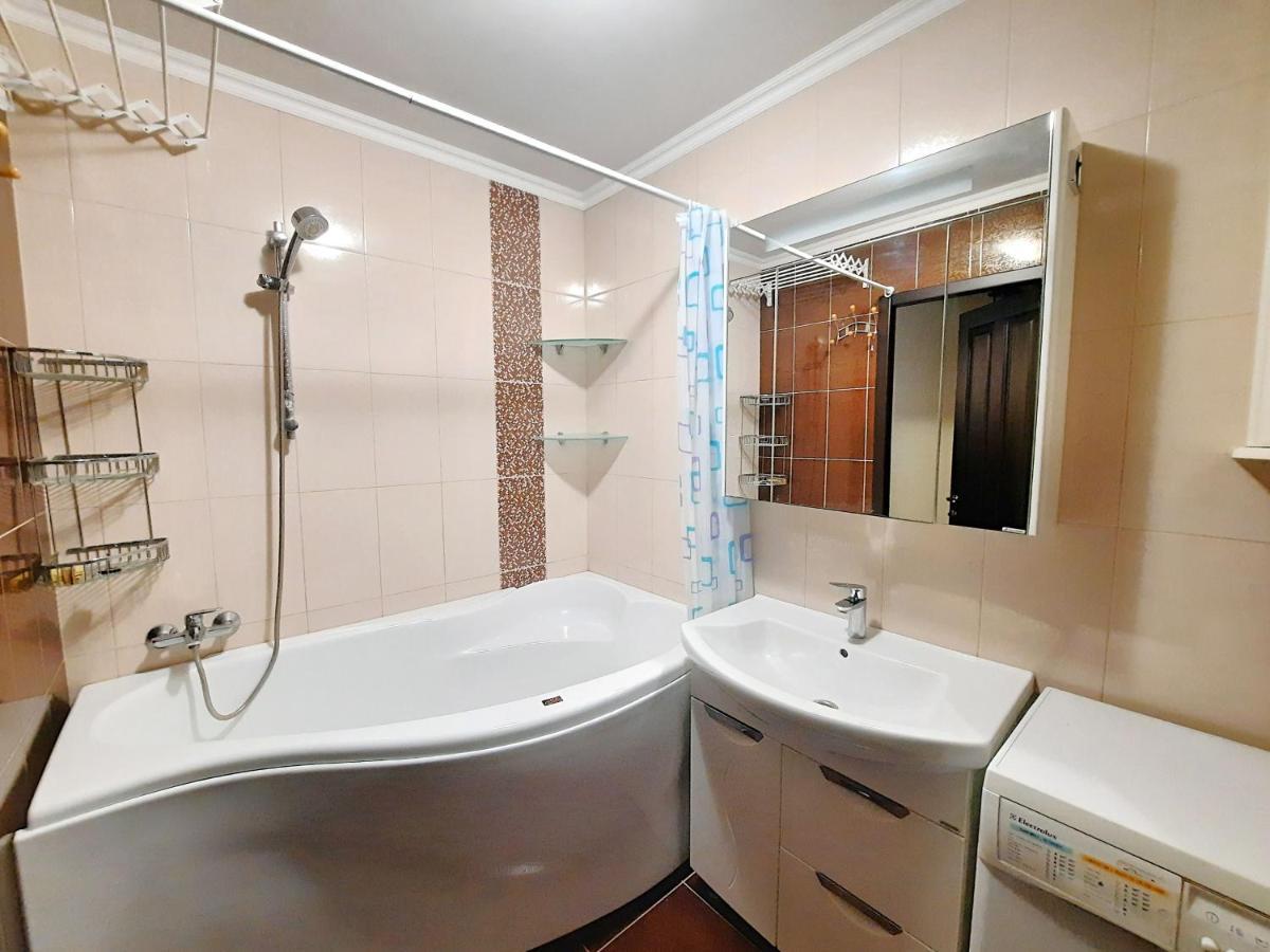 Aroma kava Сеть апартаментов Alex Apartments в центре Бесконтактное заселение 24-7 Полтава Екстериор снимка